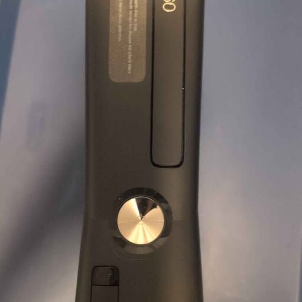 Xbox 360 S Console with Controller